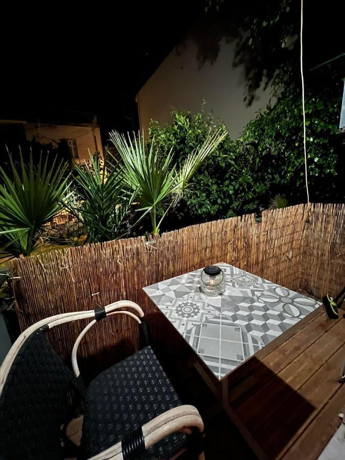 Kalamata City Loft Apartment Bagian luar foto