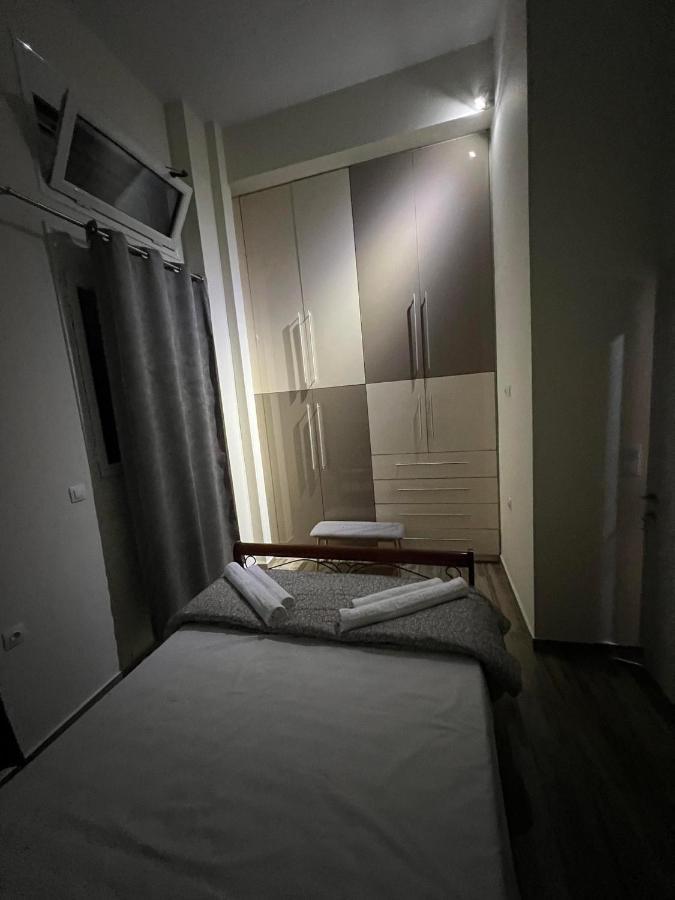 Kalamata City Loft Apartment Bagian luar foto