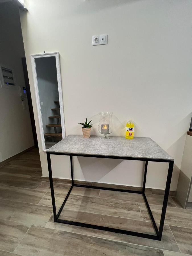 Kalamata City Loft Apartment Bagian luar foto