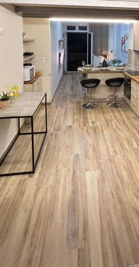Kalamata City Loft Apartment Bagian luar foto