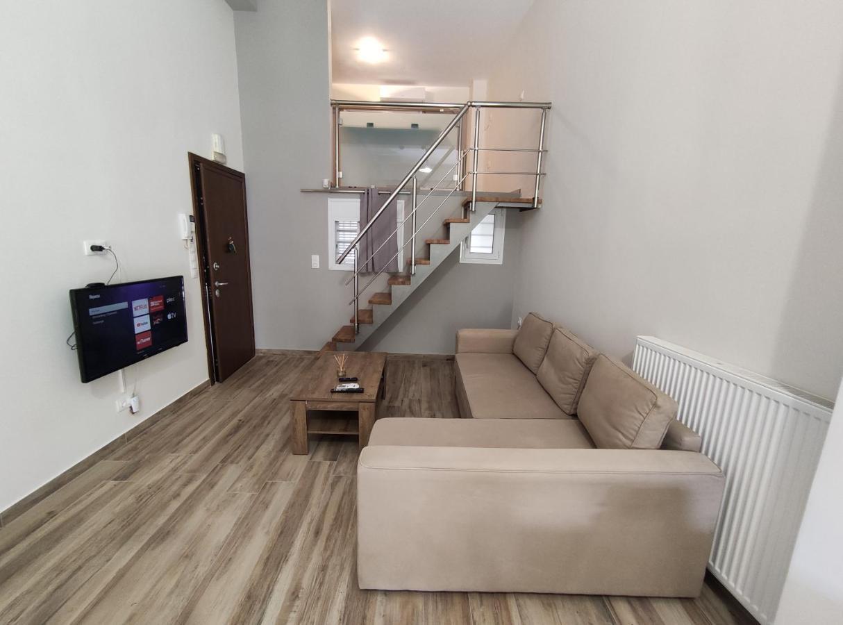 Kalamata City Loft Apartment Bagian luar foto